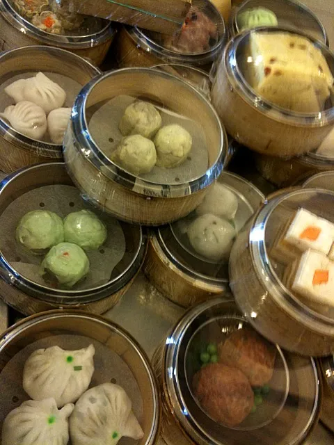 Snapdishの料理写真:Assorted Dim Sum|Shiroi Yukiさん