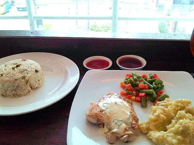 Butter Rice and Grilled Chicken Breast with Basil Sauce|Jessica S.さん