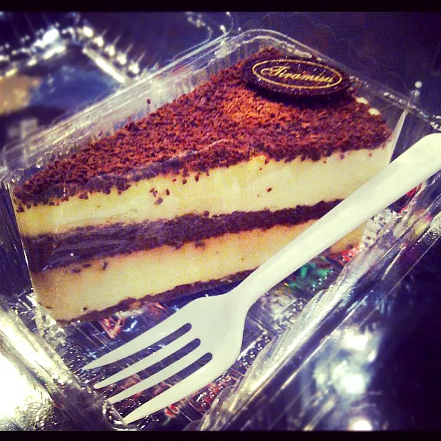 a slice of fake tiramisu :3|myleneさん