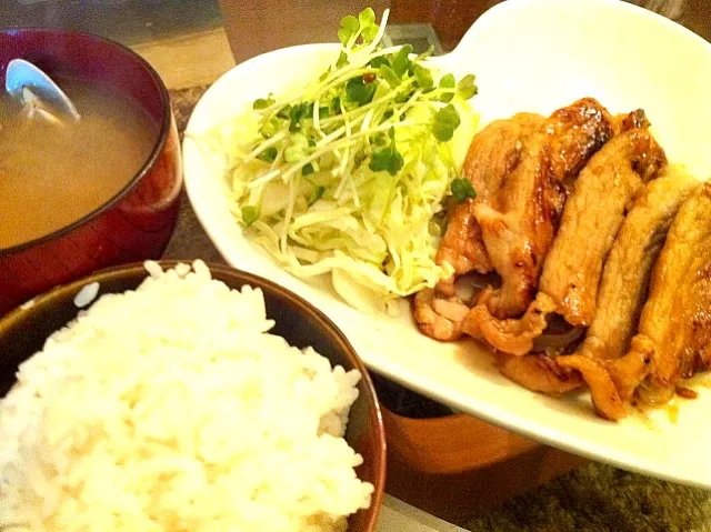 豚のしょうが焼き定食🌟|Tasuku Yokoiさん