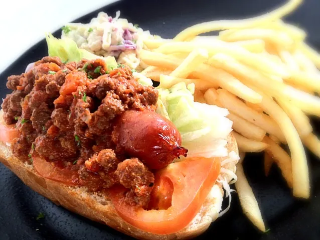 Snapdishの料理写真:hotdog w meat sauce|willzさん