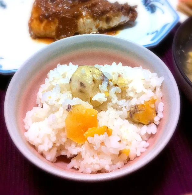 Snapdishの料理写真:季節はずれの栗ご飯|marikoさん