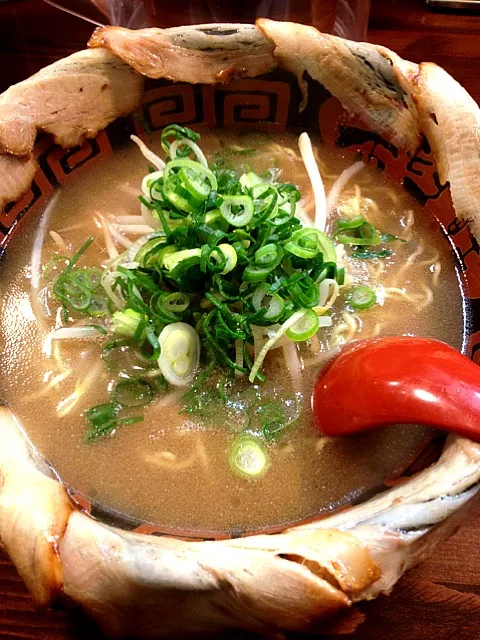 とんこつチャーシュー麺|トミーさん