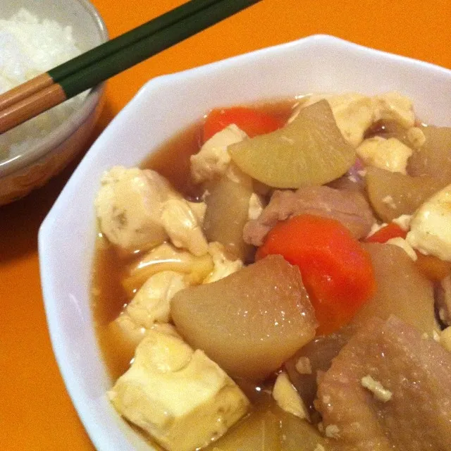 カンタン晩ご飯♪♪ 鶏肉と野菜の煮物で寒～い夜も温まる。|ramuta mitohiさん