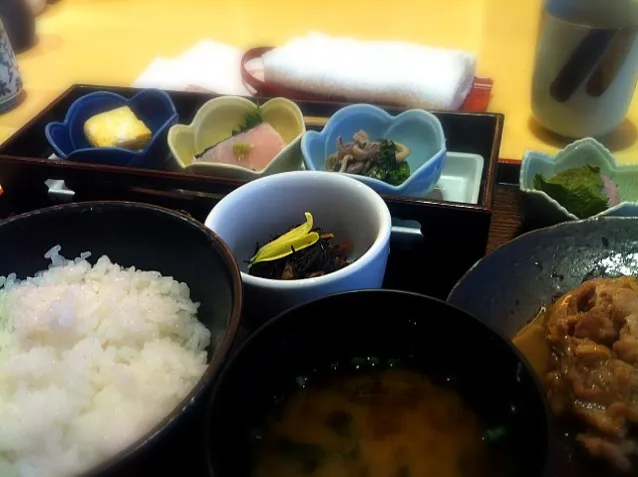 Snapdishの料理写真:懐石料理風。和食にもどってよかった。|hirotomoさん