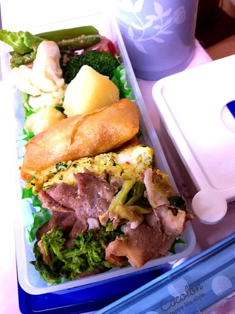 Snapdishの料理写真:火曜日のお弁当。|ナショ坊☆さん