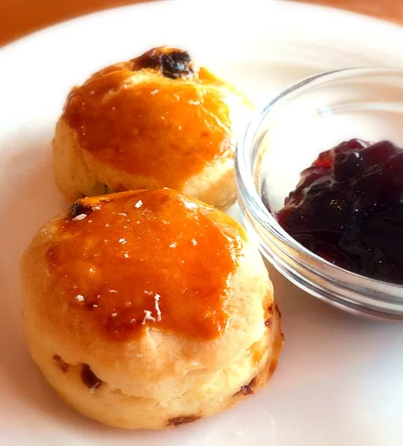 Snapdishの料理写真:scone n jam|Foodさん