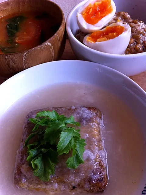 Snapdishの料理写真:胡麻豆腐の揚げ出しとトマトの味噌汁で納豆ご飯|Koichi Tanakaさん