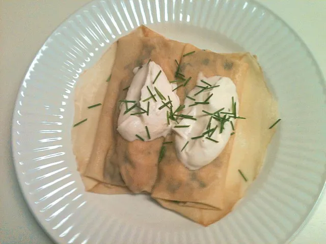 Creamy Chicken & Mushroom Filled Crepes - Topped with Creme Fraiche & Fresh Chives|allyさん