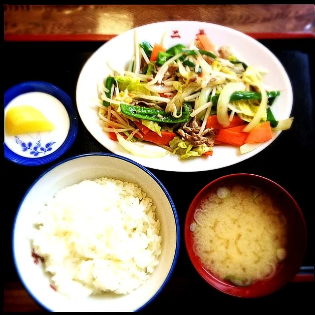 Snapdishの料理写真:二葉  野菜炒め定食|mami_hiさん