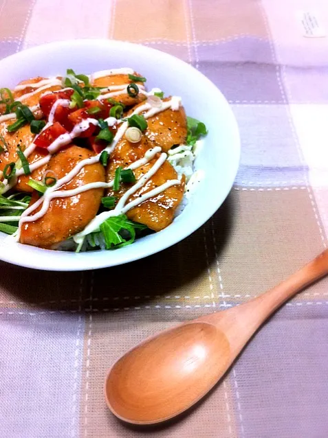 Snapdishの料理写真:ピリ辛オイスターてりチキ丼。|まゆさん