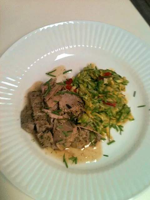 slow cooked pork loin in apple cider served with shredded zuchini and yellow squash, sauteed in olive oil and garlic with red bell peppers|allyさん