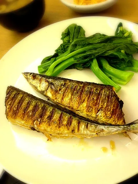 Snapdishの料理写真:秋刀魚の塩焼き|seikoさん