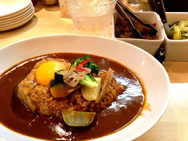 シンプルカレーに玉子トッピング(^-^)|大阪カレー部長さん