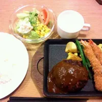 Snapdishの料理写真:チーズインハンバーク＆エビフライ洋食セットご飯大盛|ちまさん