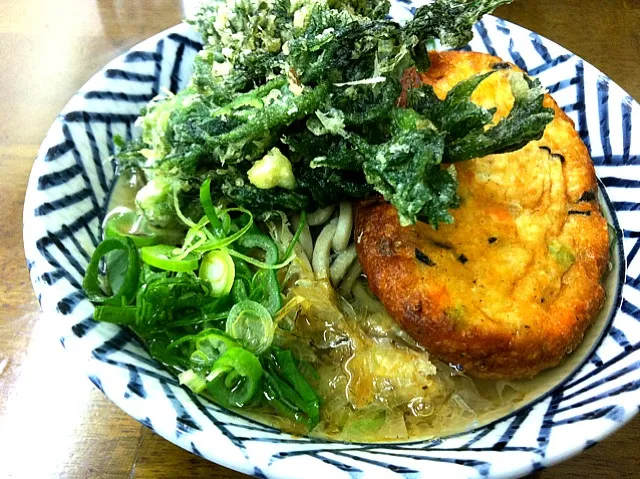 かけそば＋たらの芽・豆腐ハンバーグ|ちぃたさん