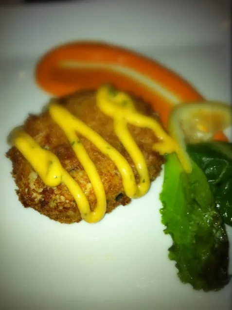 Snapdishの料理写真:crab cakes|Kitty Pinelaさん