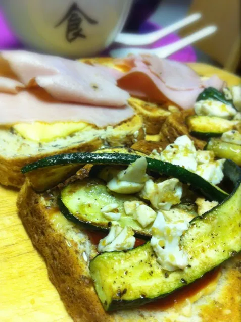 Ham&Zucchini Pizza|noriko takiyama のりねぇですさん