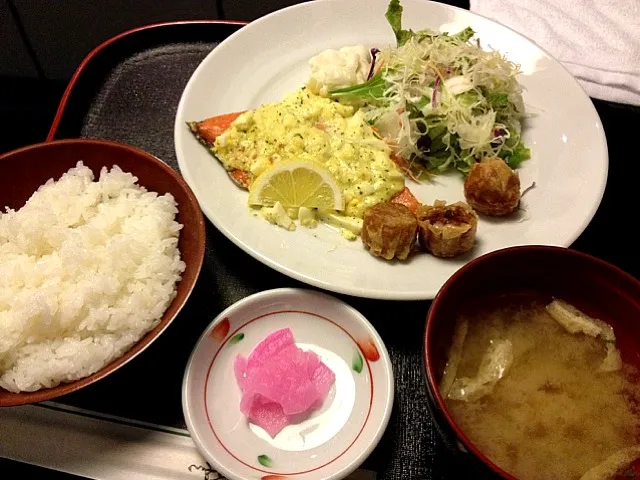 鮭のタルタル定食|すかラインさん