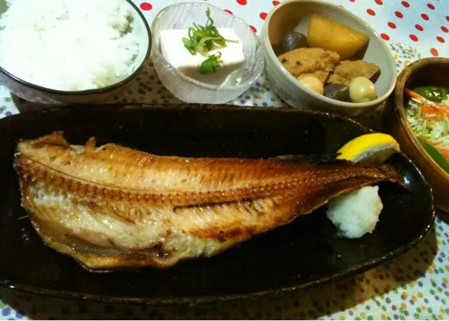 本日の魚、ホッケ 身がたっぷり脂ノリノリでかなり美味しかった✨|純さん