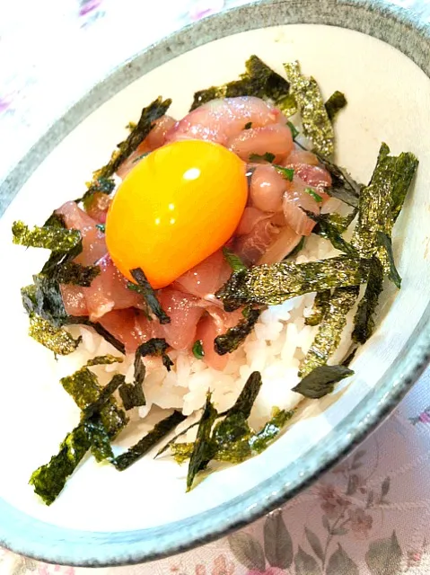 ♡今日はお稽古の為遅い夕食 ヒラアジの漬け丼♡|由寿妃さん