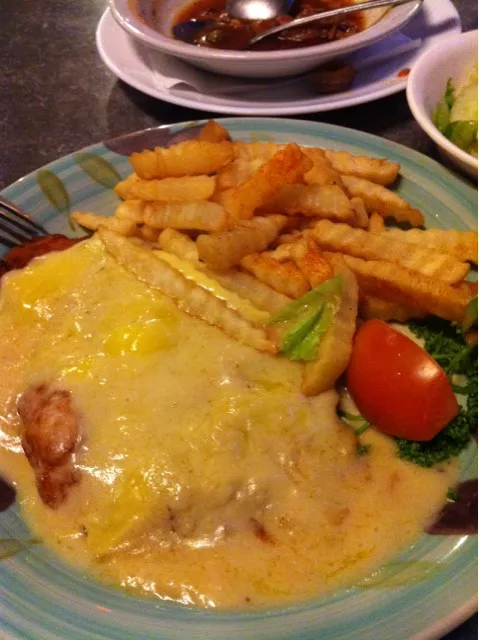 chicken schnitzel cheese|Darren Loさん