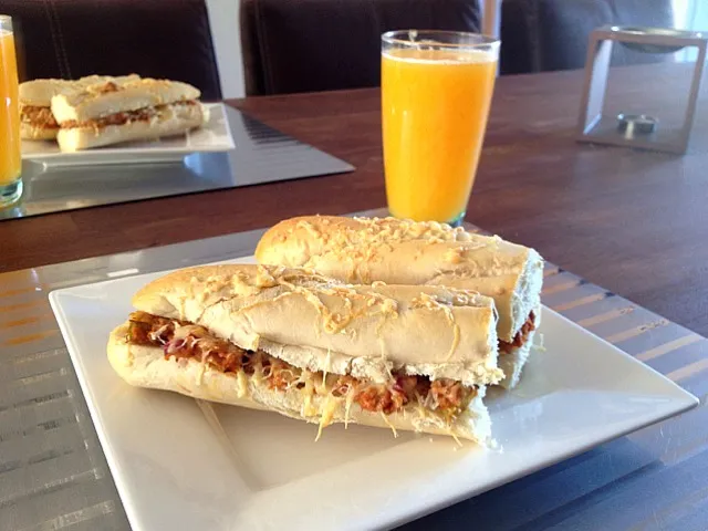 Snapdishの料理写真:tuna melt sandwhich with fresh orange juice|Richard Koolenさん