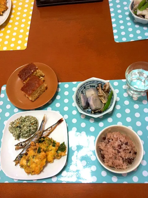 白和え、豆腐のかき揚げ、里芋と豚肉煮、赤飯、ししゃも、カステラ～|sachimaruさん