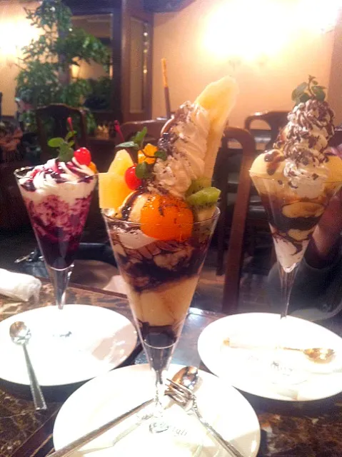 パフェ～|yuji hirosawaさん