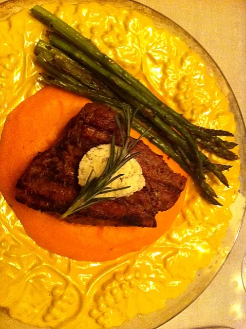 filet over a root vegetable puree with blue cheese butter and roasted rosemary|lauren howardさん