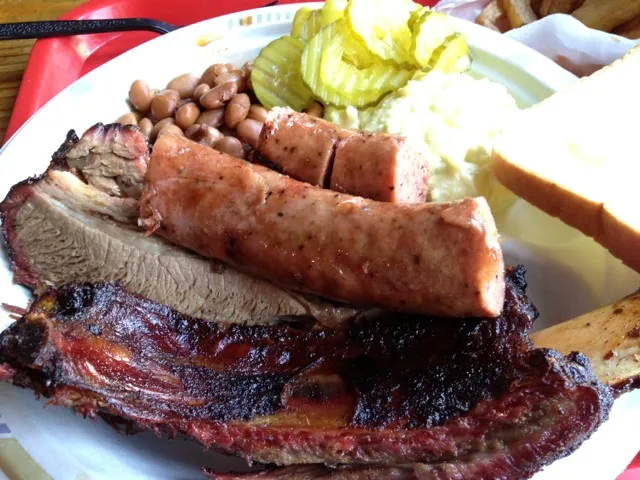 BBQ Sampler plate|Chris Shannonさん