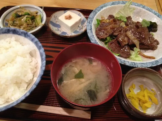 クジラ生姜焼定食|shinoktzwさん