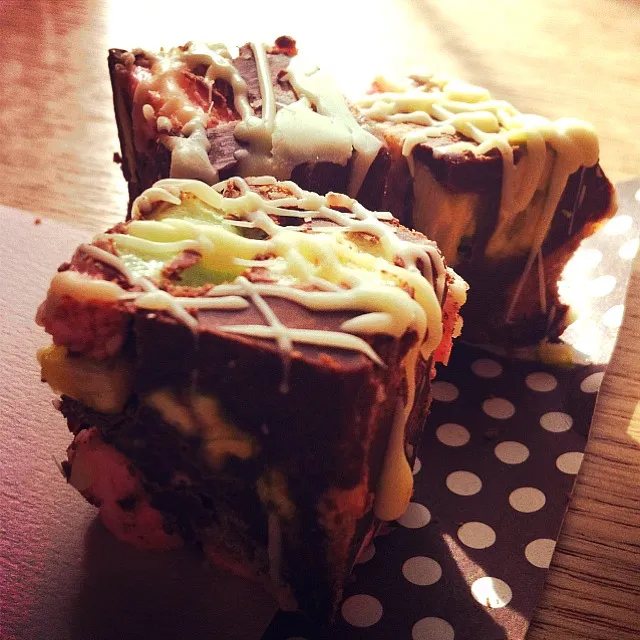 Snapdishの料理写真:rocky road with Baileys|tamyoさん