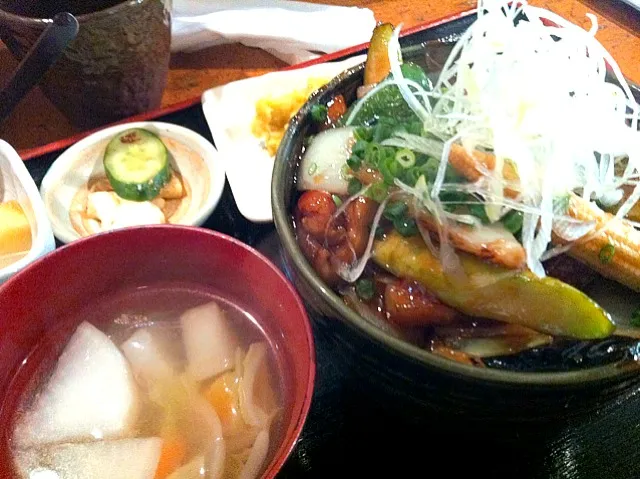 黒酢酢豚丼〜♡♡|たかさきさん