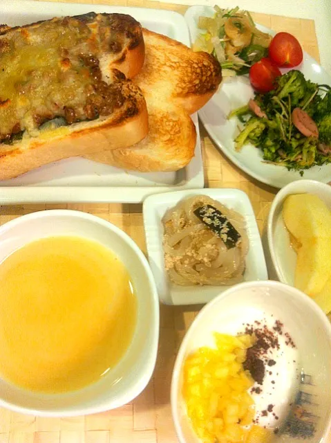 Snapdishの料理写真:朝ごはん|よ〜んさん