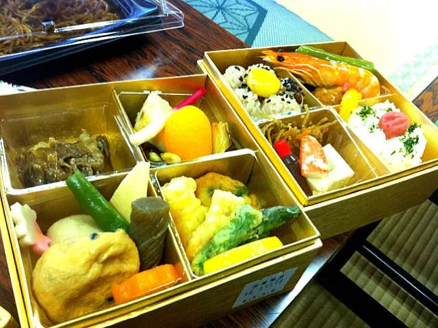 Snapdishの料理写真:神田明神下みやび お弁当|ayasmin:Pさん