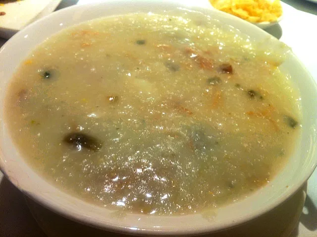 congee with pork & preserved egg|skyblueさん