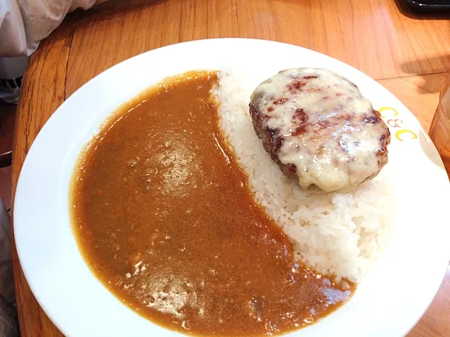 チーズハンバーグカレー|メイさん