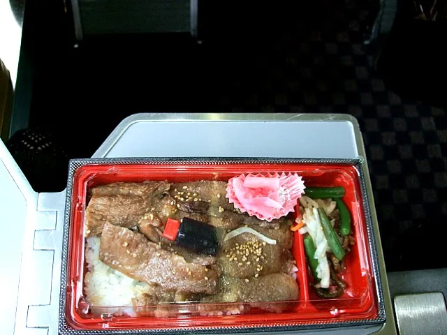 Snapdishの料理写真:駅弁-佐賀牛焼肉弁当(福岡)|Fuyumiさん