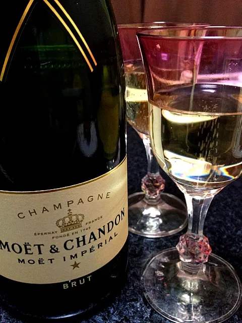 MOET&CHANDON|y0-0m-hさん