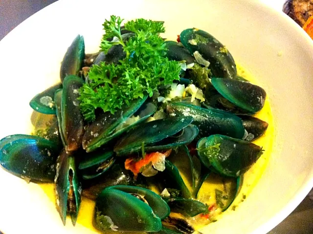 mussel white wine sauce|thanyathorn thammaさん