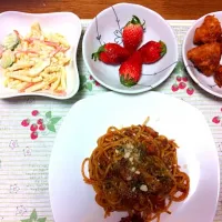 Meat Spaghetti,Fried Chicken and Macaroni Salad|Rosasさん