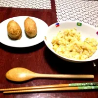 Snapdishの料理写真:チャーハンと稲荷|熊坂勇亮さん