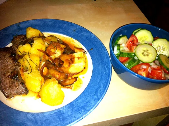 roasted potatoes, entrecote and salad|Diepak Kisoensinghさん