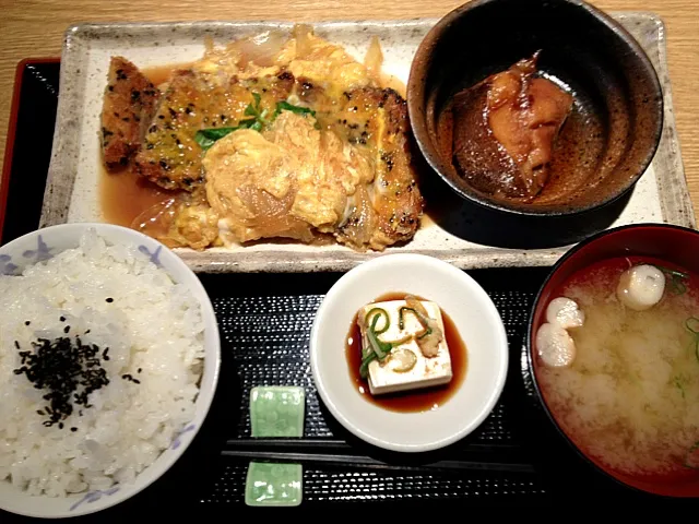 日替り  かつ玉定食|すかラインさん