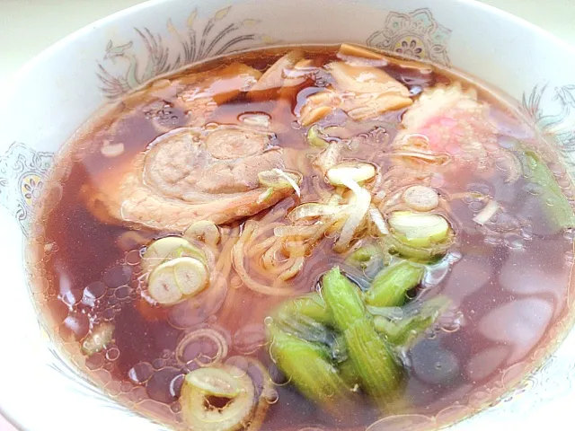 Snapdishの料理写真:今日の社食はしょうゆラーメン。290円。|ルーア・ブランカさん