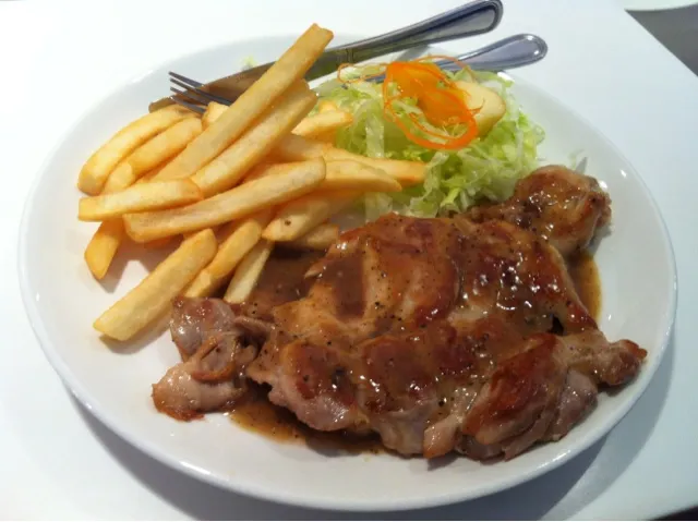 Grill Chicken with Black Pepper Sauce|Soh YuTingさん