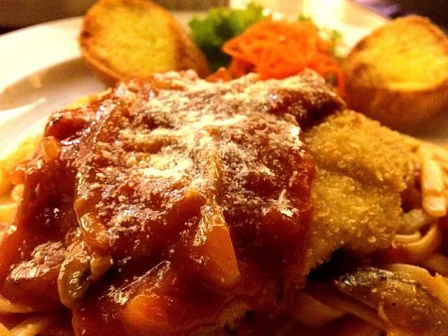 Chicken Katsu Spaghetti with Parmesan|Billy Djunaidiさん