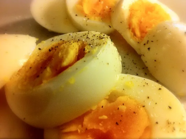 Snapdishの料理写真:hard boiled eggs . simplistic happiness|ReciBellaさん