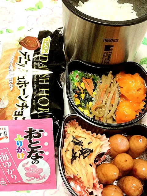 高２バレーボール部員の本日のお弁当。修了式の日も、手抜き。(^_^;)  #お弁当 #弁当|Takashi H.さん